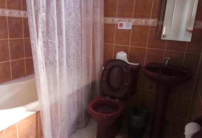 Отель Stone House Quezon City