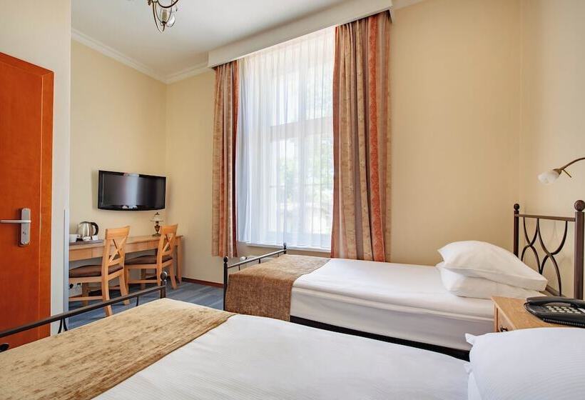 Villa Sedan   Destigo Hotels