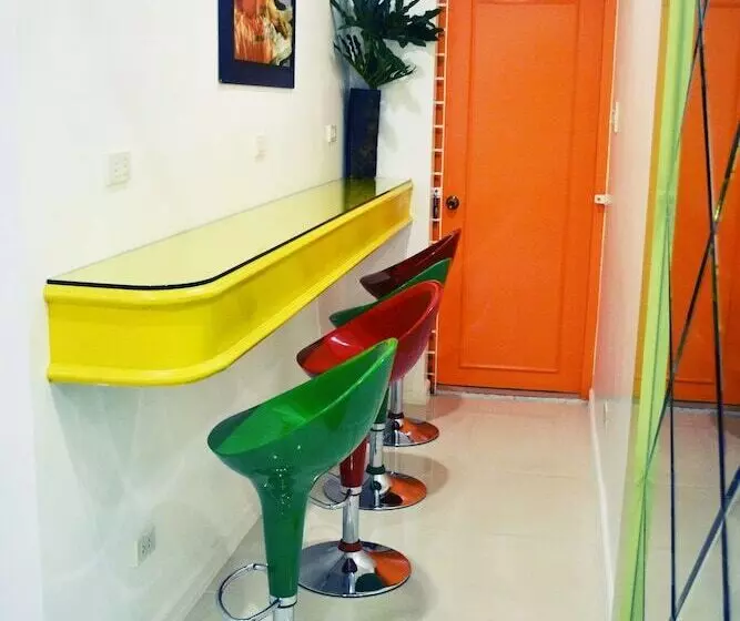 Hotel Townhouse Oak Vip Suites