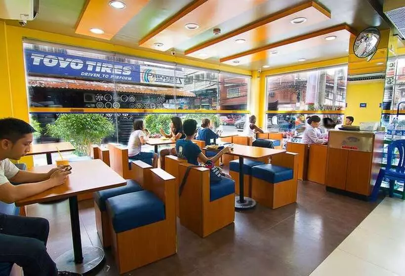 Hotel Townhouse Oak Vip Suites