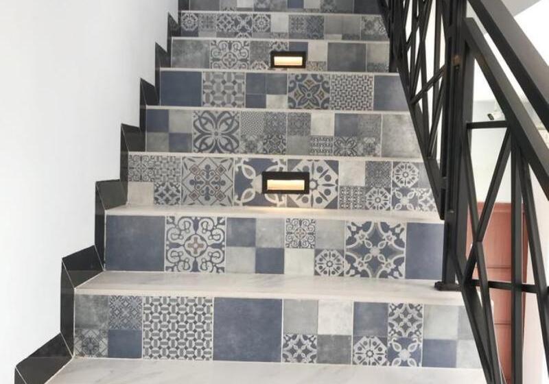 호텔 Cemerlang Inn