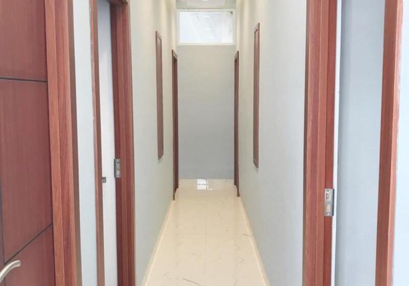 호텔 Cemerlang Inn