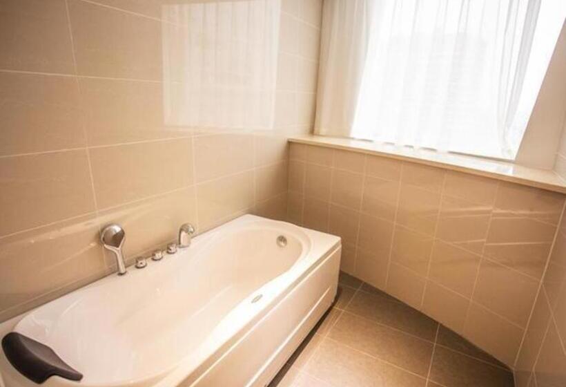 בית מלון כפרי City Comfort Inn Nantong Qidong Renmin Zhong Road Xingfudao