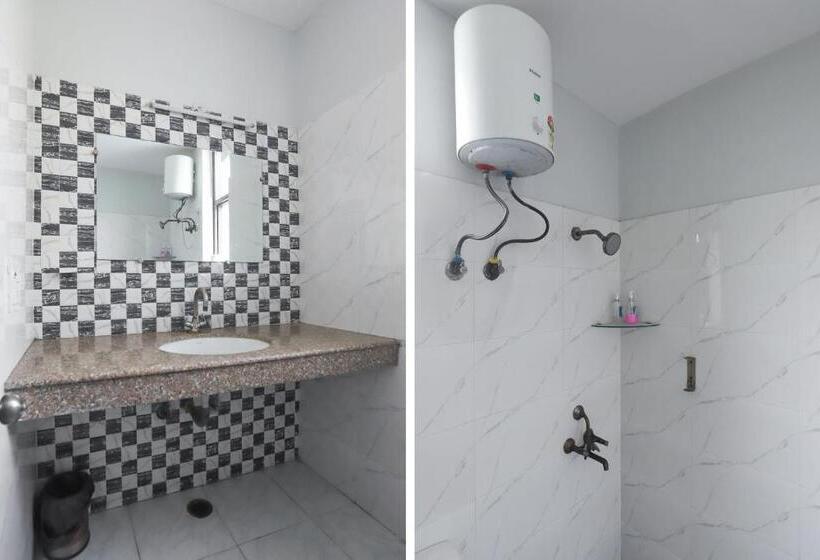 בית מלון כפרי Golden Villa By Oyo Rooms