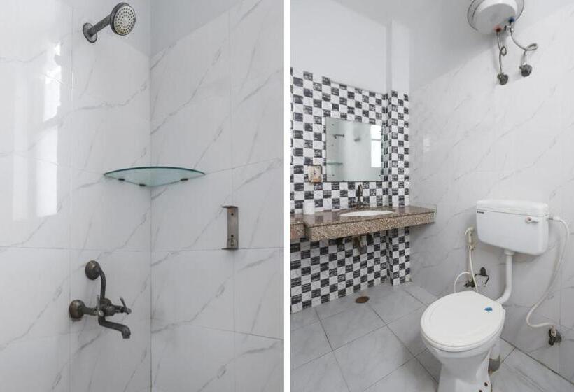 בית מלון כפרי Golden Villa By Oyo Rooms