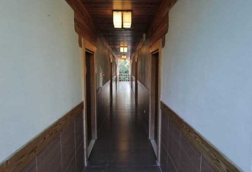 هتل Pei Kong Creek Resort