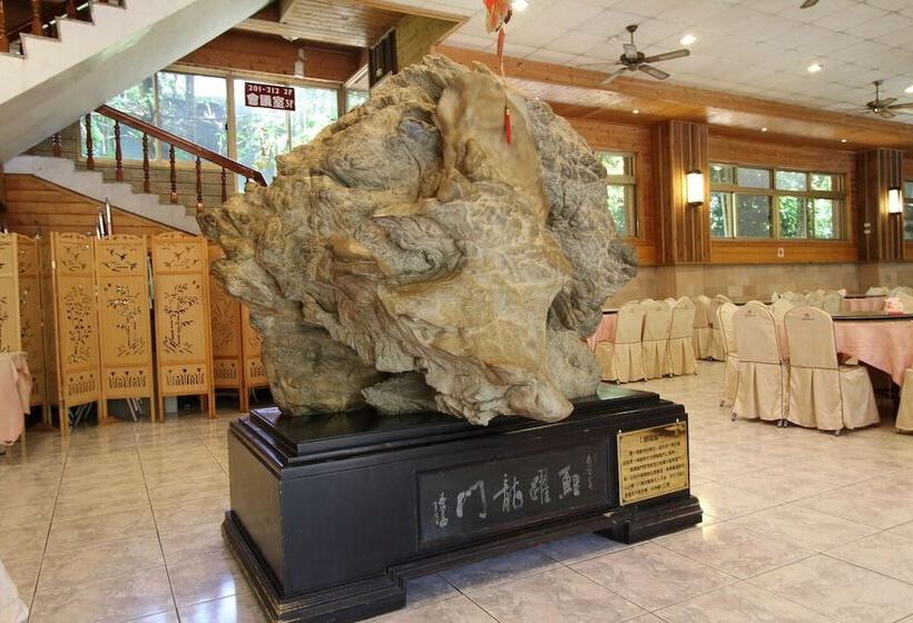 هتل Pei Kong Creek Resort