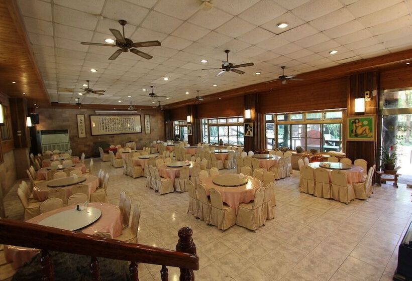 هتل Pei Kong Creek Resort