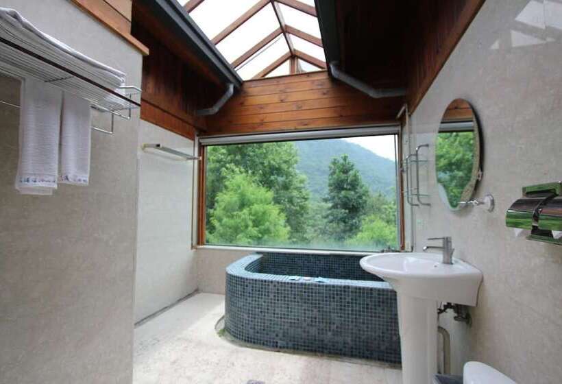 هتل Pei Kong Creek Resort