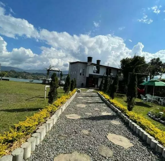 ユースホステル Finca Hotel Paraiso Guatapé El Peñol