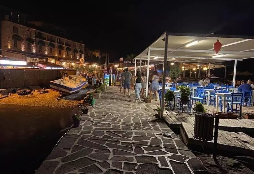 Hotelli Assos Bianca Suites