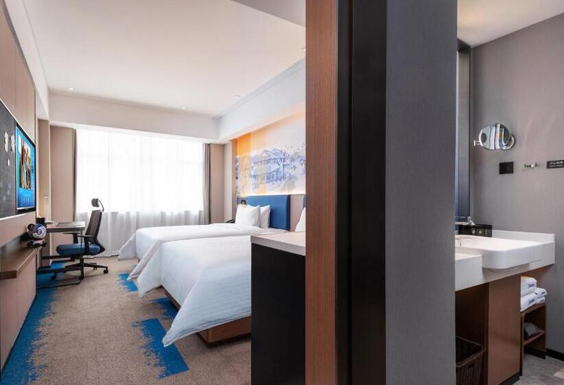 Отель Hampton By Hilton Hangzhou West Lake