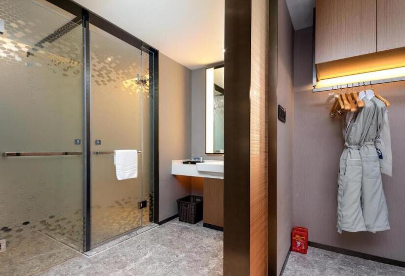 Отель Hampton By Hilton Hangzhou West Lake