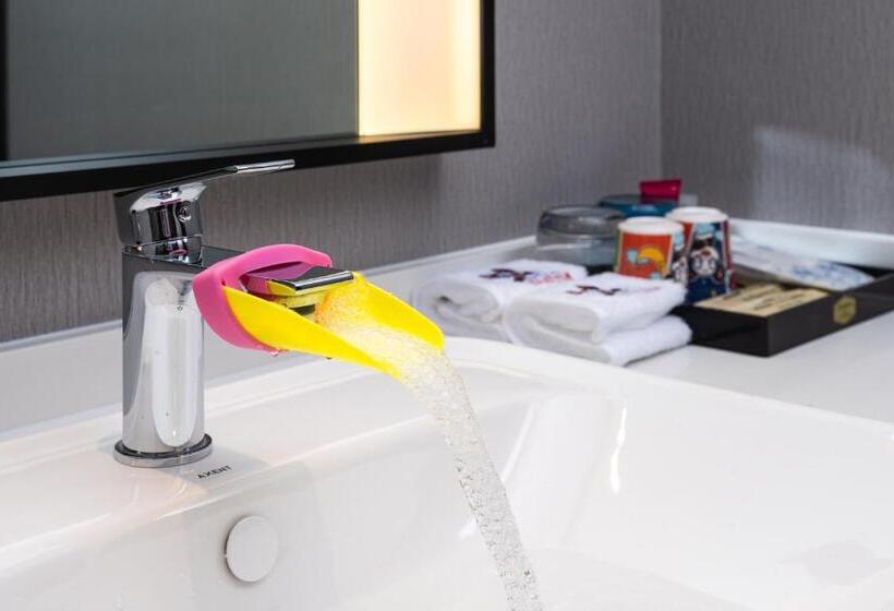 Отель Hampton By Hilton Hangzhou West Lake