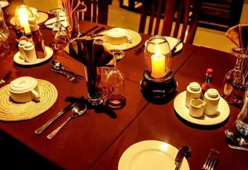 هتل Osinon Camps & Lodges