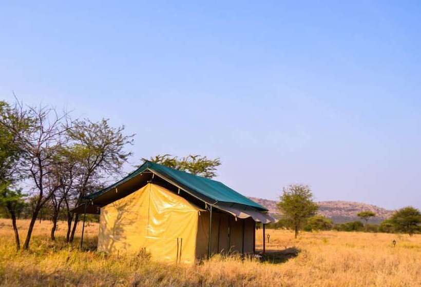 Hotel Osinon Camps & Lodges
