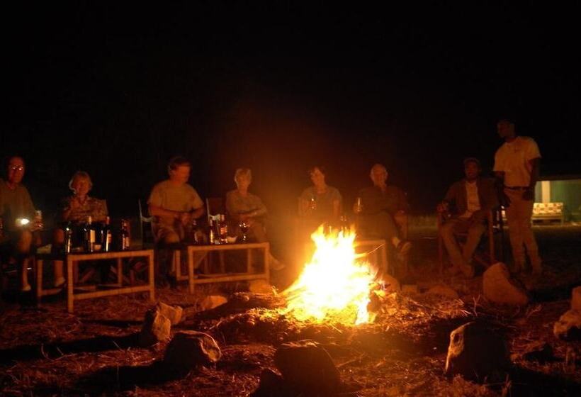 Hotel Osinon Camps & Lodges