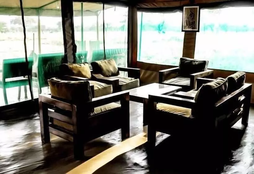 هتل Osinon Camps & Lodges