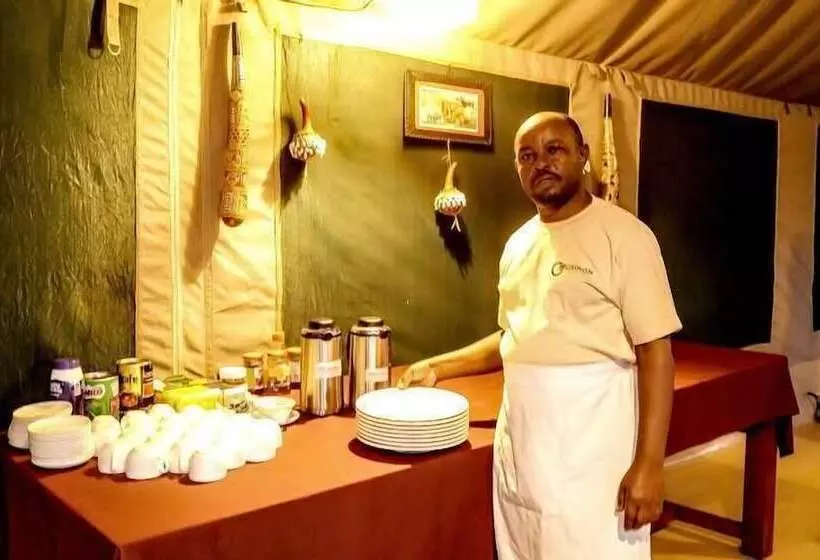 هتل Osinon Camps & Lodges