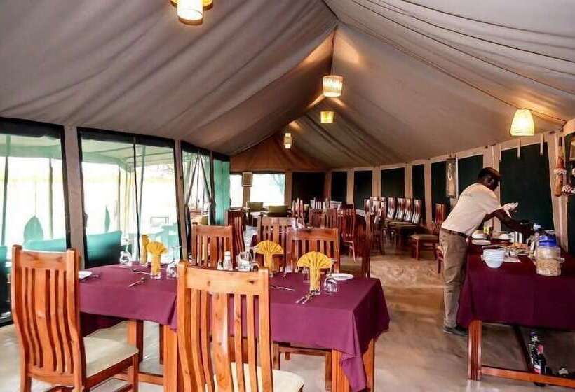 Hotel Osinon Camps & Lodges
