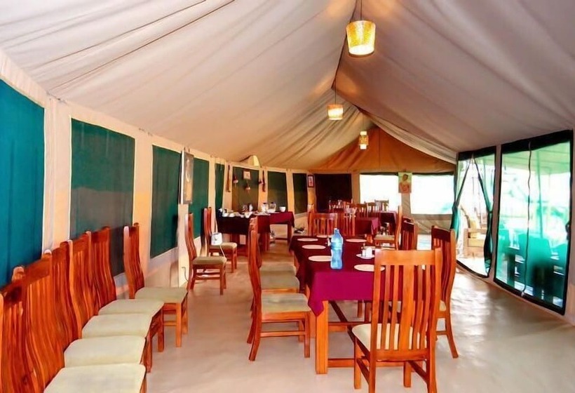Hotel Osinon Camps & Lodges