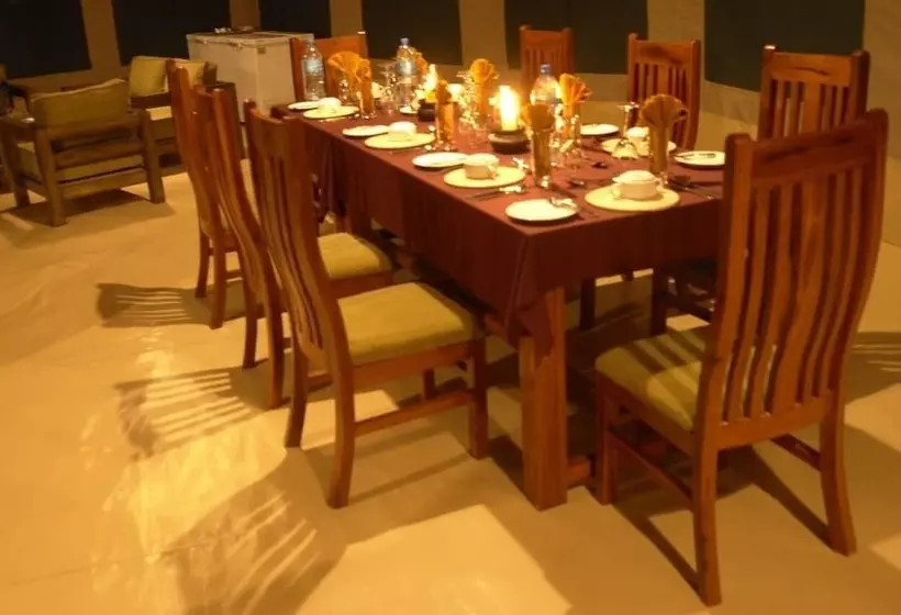 هتل Osinon Camps & Lodges