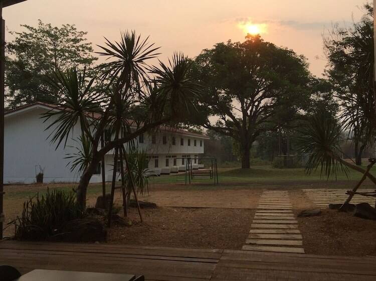 酒店 Pakse Golf Resort