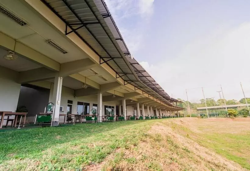 ホテル Pakse Golf Resort