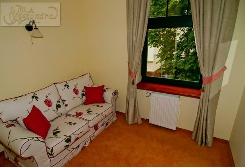 בית מלון כפרי Villa Alexandra