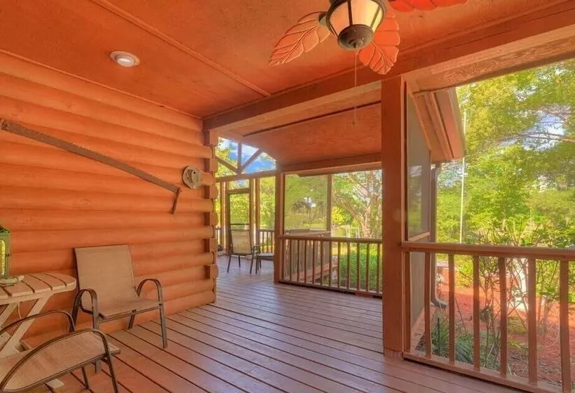 Aamiaismajoitus (B&B) Cabin On The Lake