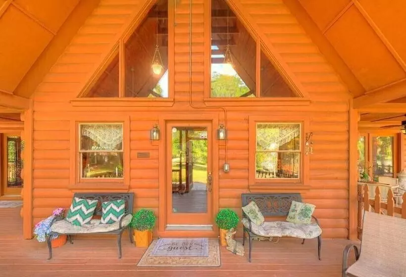 Aamiaismajoitus (B&B) Cabin On The Lake