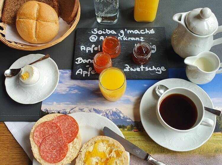 تختخواب و صبحانه Gästehaus Alpenkranz