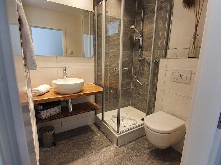 تختخواب و صبحانه Gästehaus Alpenkranz