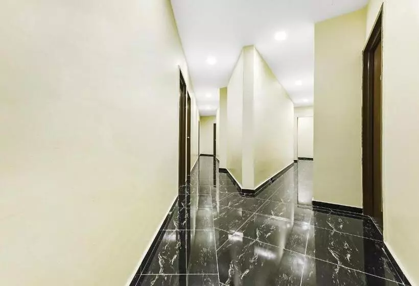 Hotelli Oyo 90445 Th