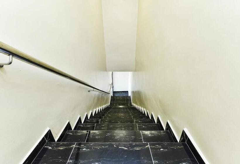 בית מלון כפרי Oyo 90445 Th