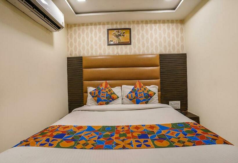 Fabhotel Silver Palace