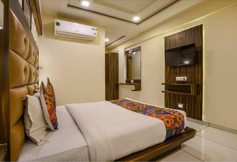 Fabhotel Silver Palace