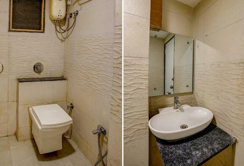 Fabhotel Silver Palace