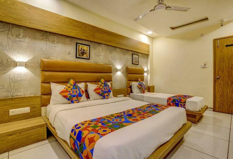 Fabhotel Silver Palace