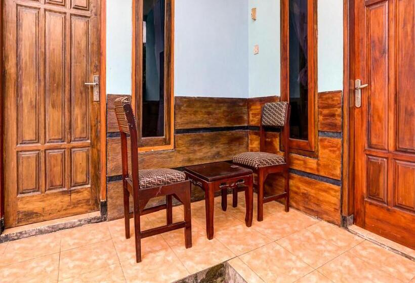 هتل Spot On 90879 Ara Predator Funpark