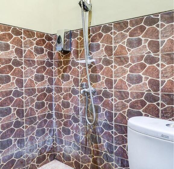 هتل Spot On 90879 Ara Predator Funpark