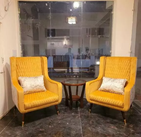 Stiltstay Hotel, Greater Noida