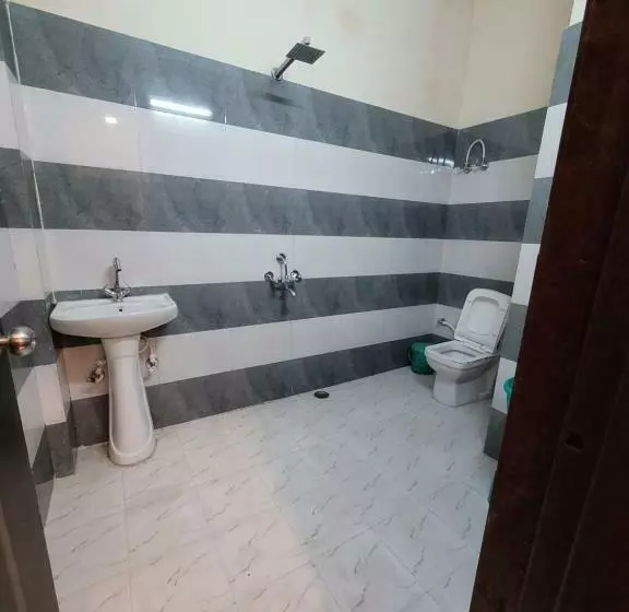 Stiltstay Hotel, Greater Noida