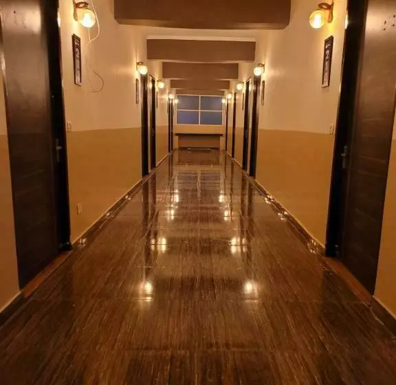 Stiltstay Hotel, Greater Noida