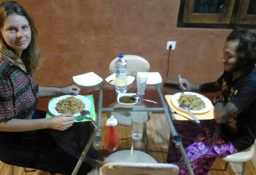 پانسیون Meegahapokuna Resort