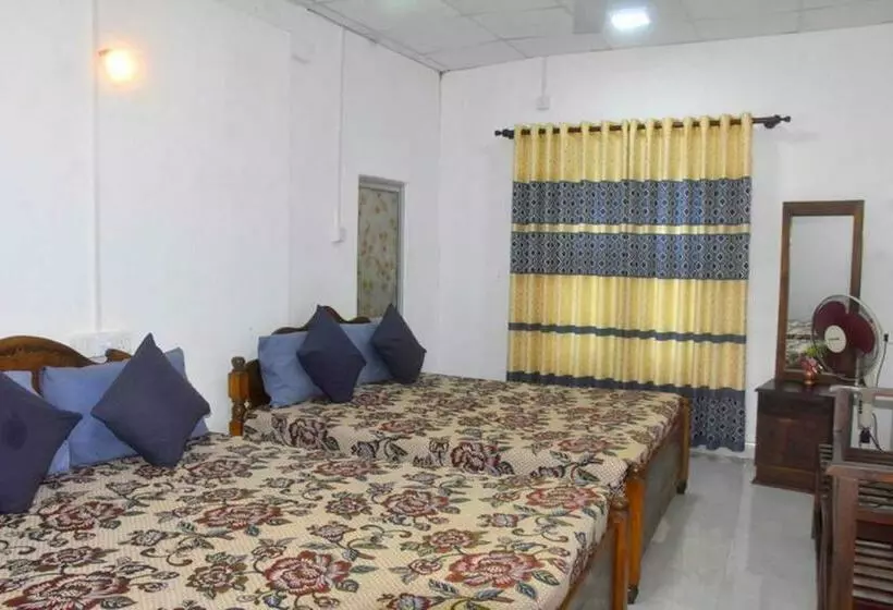 پانسیون Meegahapokuna Resort