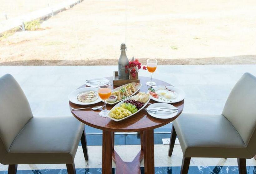 Resort The Chalet By Rampur