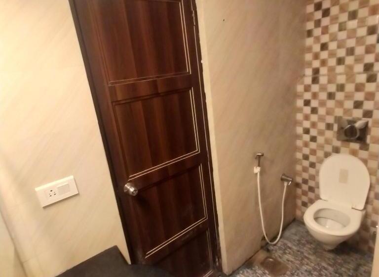 בית מלון כפרי Jb Residency