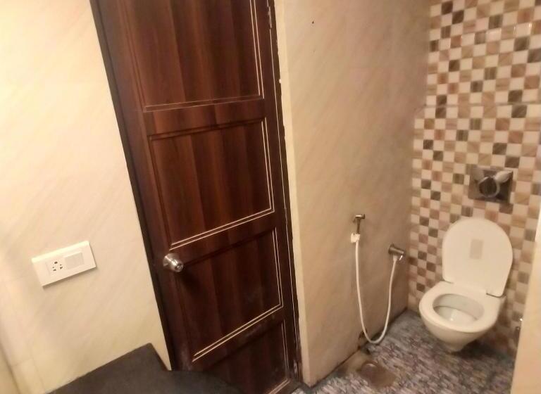 בית מלון כפרי Jb Residency