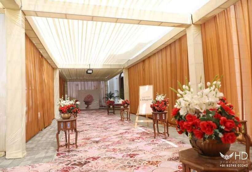 בית מלון כפרי Ratna Vilas Palace